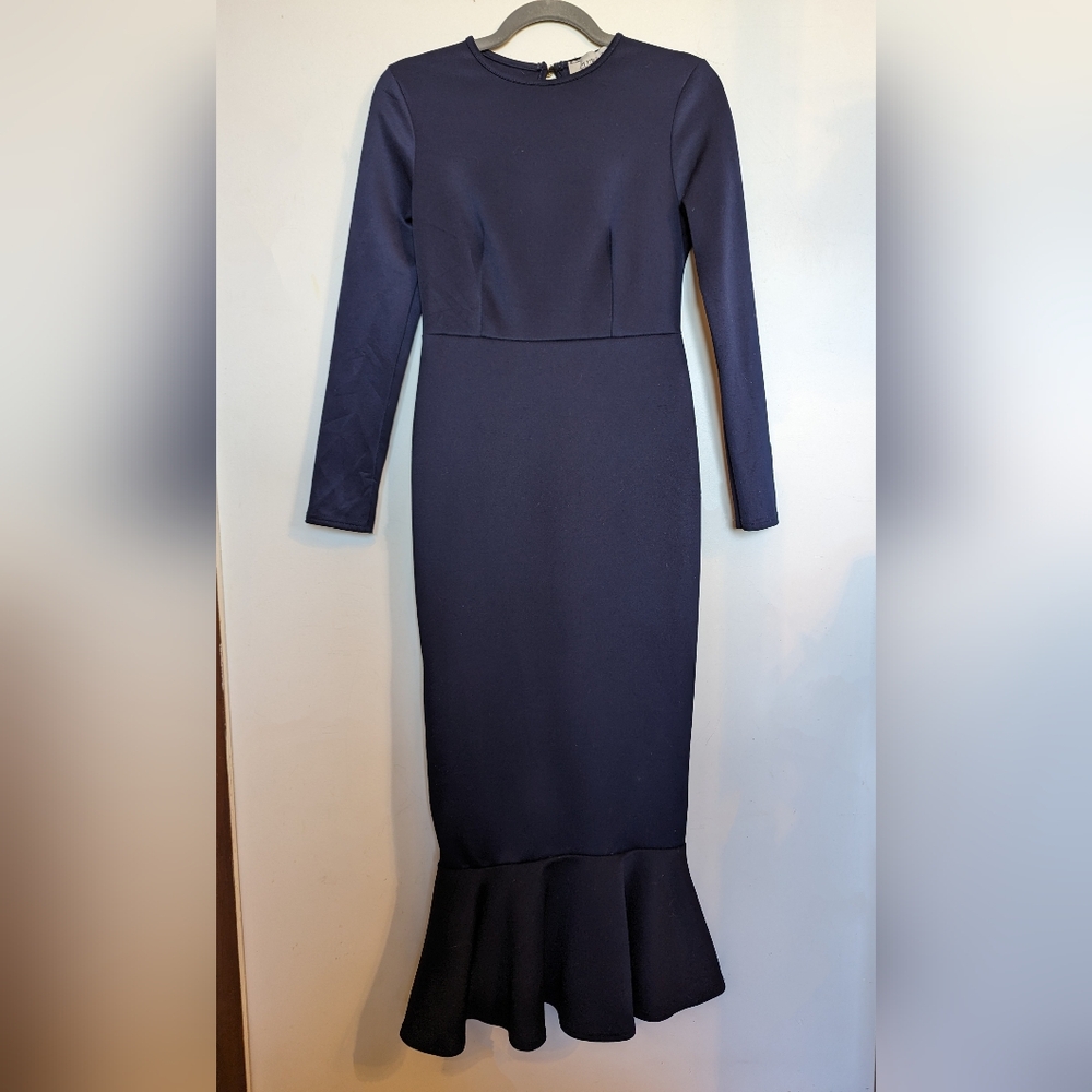 Woman's Fitted Midi Fishtail Dress